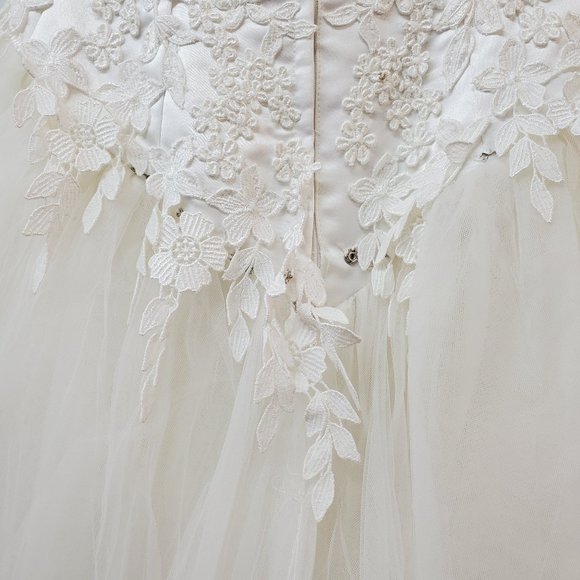 "Dreamy Ballerina Ballgown" - Picture 6 of 12